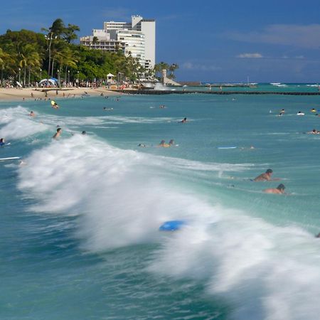 Newly Renovated 2 Bedroom Condo, 1 Block To Waikiki Beach, Free Parking Honolulu Eksteriør billede