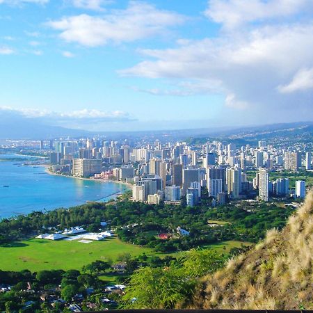 Newly Renovated 2 Bedroom Condo, 1 Block To Waikiki Beach, Free Parking Honolulu Eksteriør billede