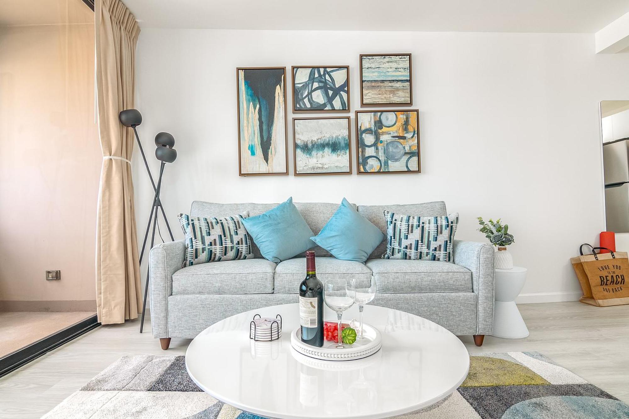 Newly Renovated 2 Bedroom Condo, 1 Block To Waikiki Beach, Free Parking Honolulu Eksteriør billede