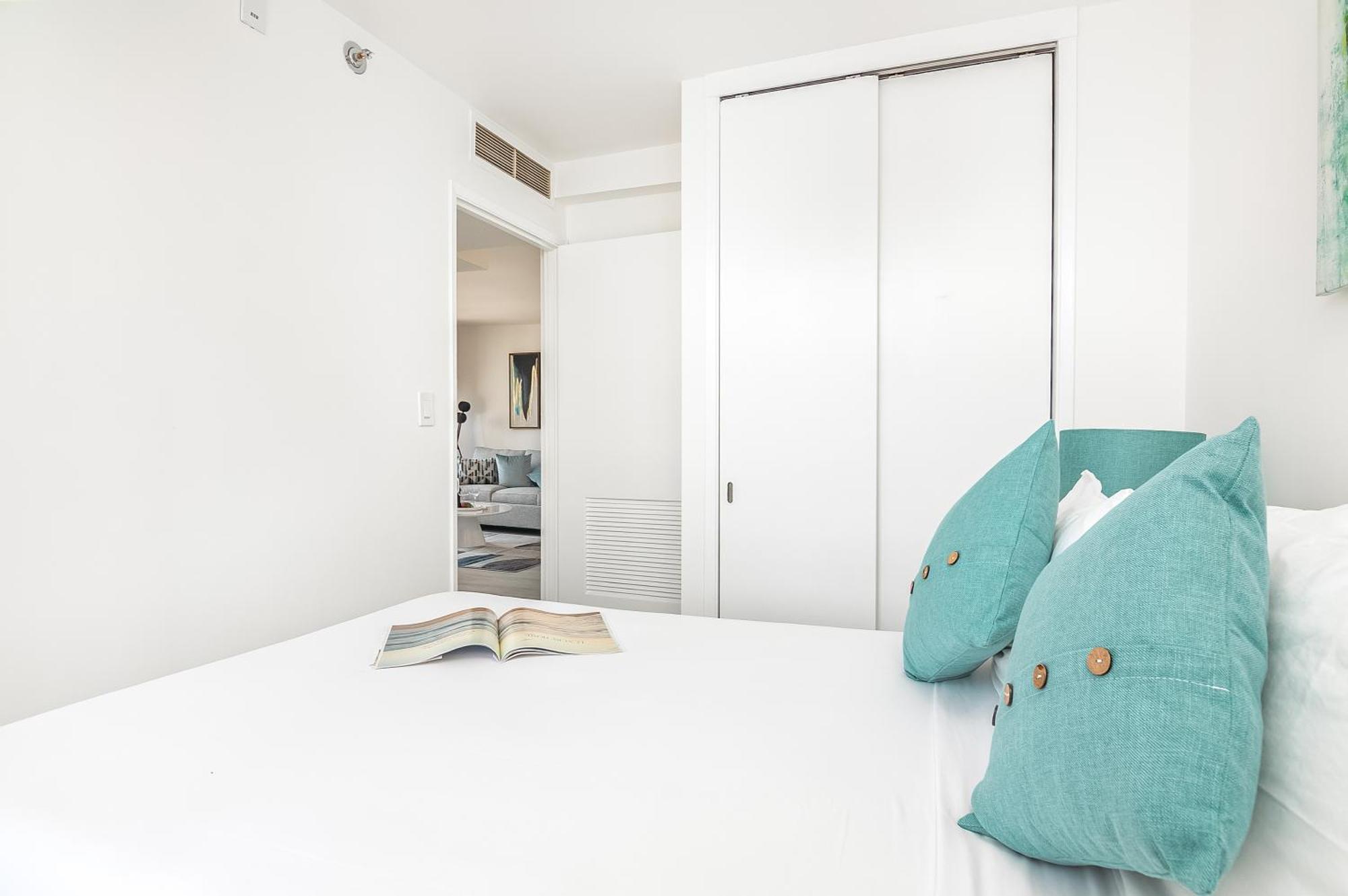 Newly Renovated 2 Bedroom Condo, 1 Block To Waikiki Beach, Free Parking Honolulu Eksteriør billede