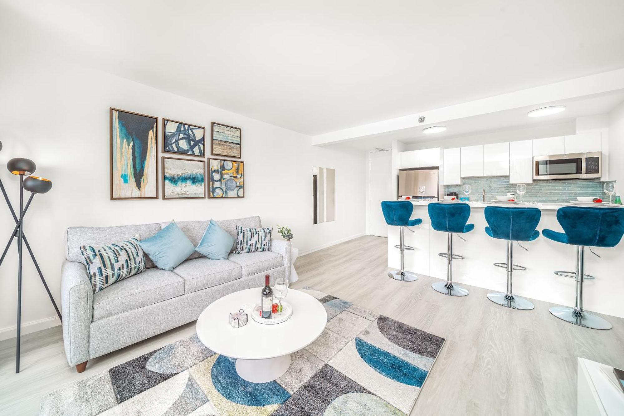 Newly Renovated 2 Bedroom Condo, 1 Block To Waikiki Beach, Free Parking Honolulu Eksteriør billede