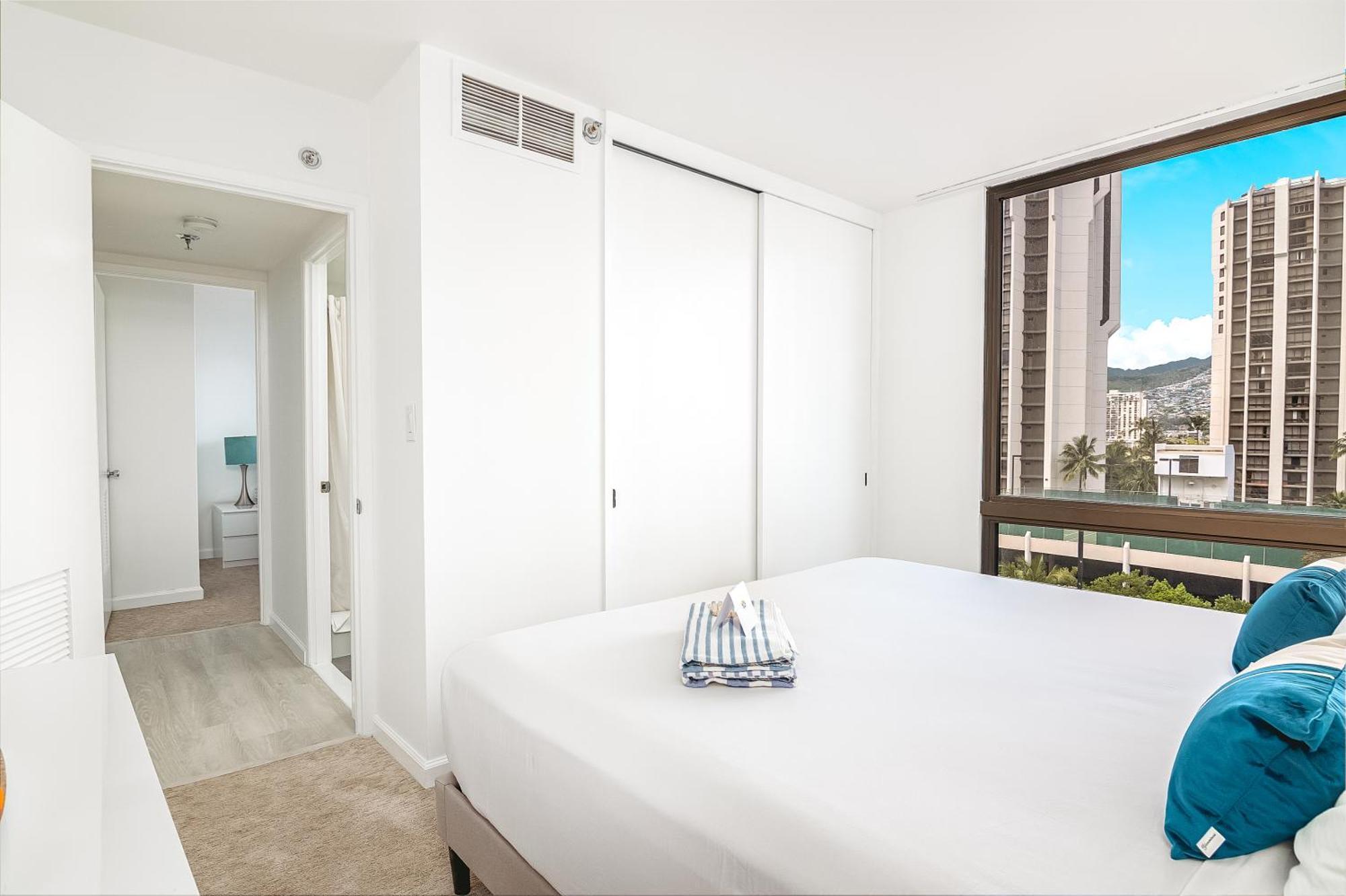 Newly Renovated 2 Bedroom Condo, 1 Block To Waikiki Beach, Free Parking Honolulu Eksteriør billede